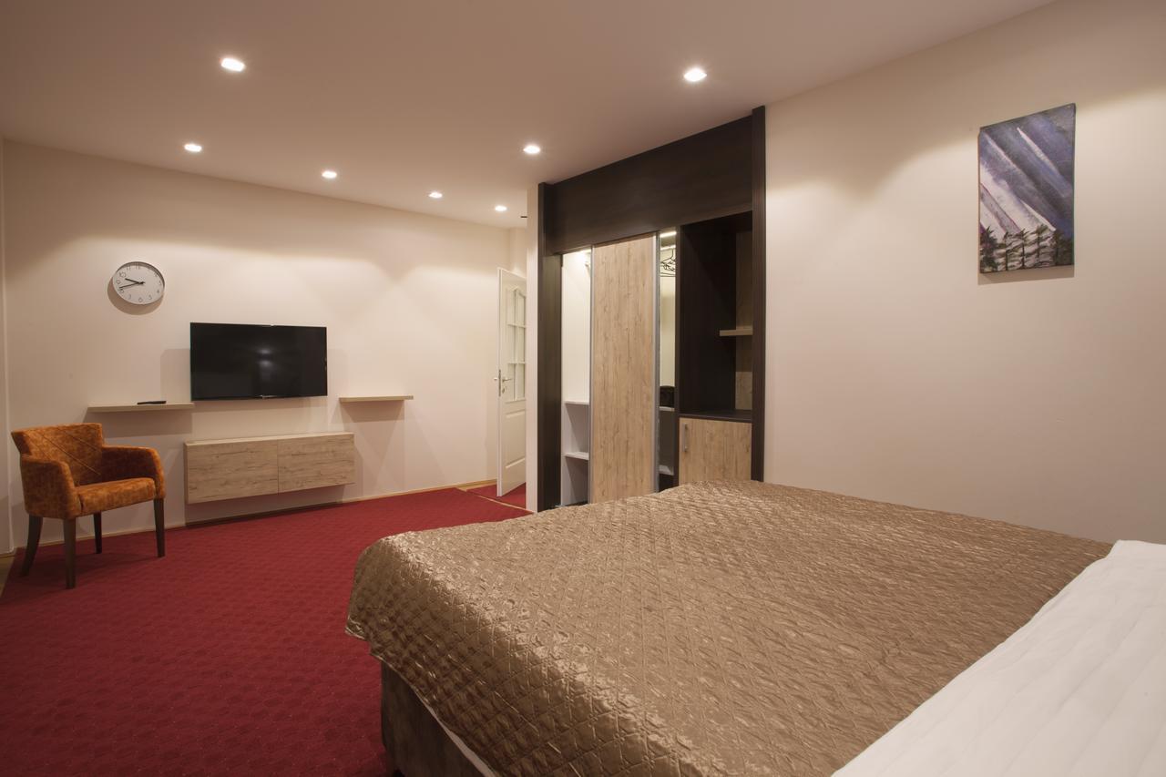 Hotel Prenociste Brocat Novi Pazar Exterior foto